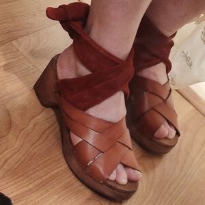 Nearly New Free People Emmy Leather Clog Sandals 🍒7.5-8 / 38